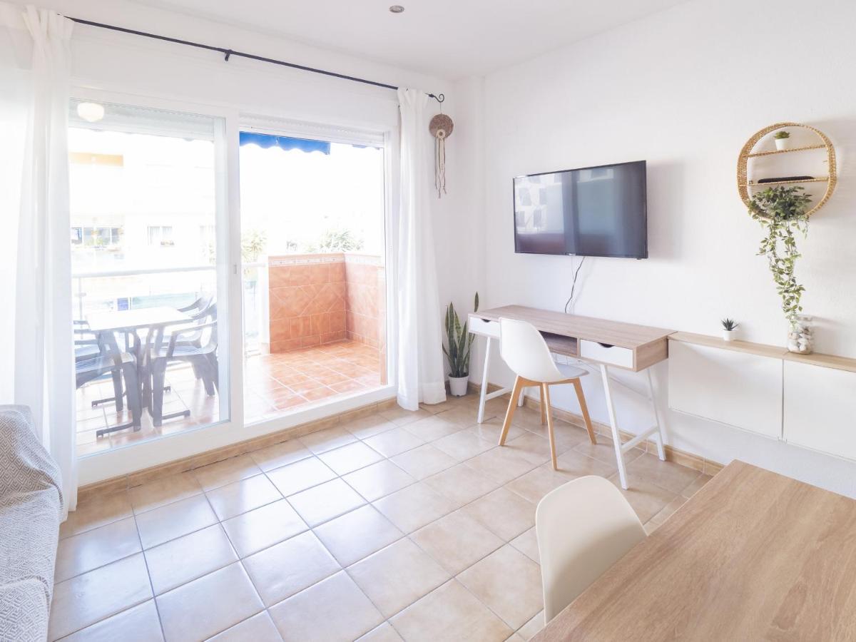 Cubo'S Beach Apartment Torrox Costa Bagian luar foto